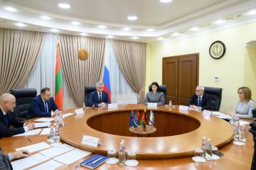 Вице-премьер — министр финансов ПМР приняла участие в совещании по вопросам ФКВ с Президентом