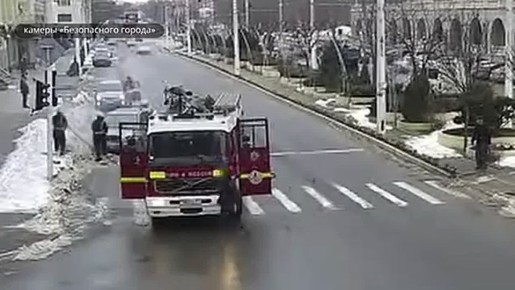 МВД опубликовали записи камер «Безопасного города», как горел «Лексус»