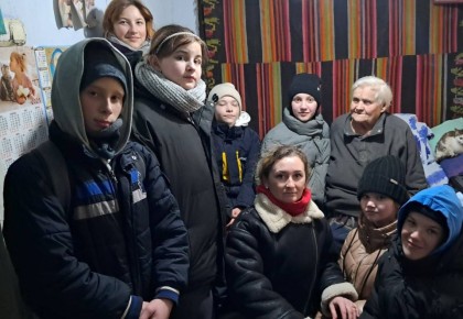 Школьники-волонтёры помогли одиноким пенсионерам в Мокре (Рыбницкий район)