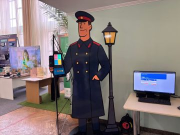 В этом году в городах Приднестровья появятся двухметровые фигуры постовых, похожие на героя Сергея Михалкова — «Дядю Степу»