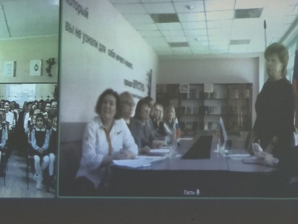 Теплые слова приветствия прозвучали от имени директора гимназии №2 города Нижнего Новгорода Татьяны Калининой, педагогов, представителей родительской общественности