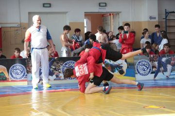 Более 200 борцов из Приднестровья и Молдовы приняли участие в республиканском турнире по самбо, организованном Спортивным клубом армии