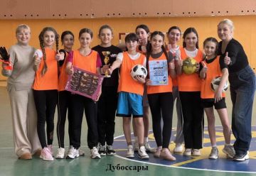 Юные дубоссарские футболистки выиграли республиканский турнир «Белоснежка»
