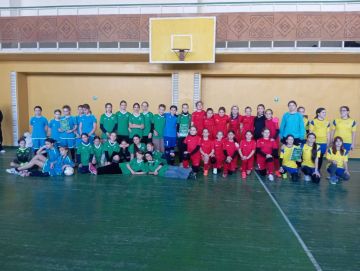 1 марта на базе спорткомплекса «Шёлковик» состоялся турнир по футболу среди девочек, посвящённый Международному женскому дню