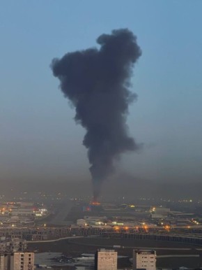 Мощный пожар в Эрбиле после очередного прилета по американским объектам