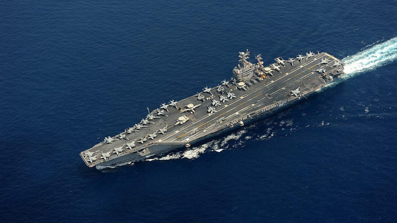 КСИР атаковал авианосец ВМС США USS Abraham Lincoln четырьмя баллистическими ракетами, — пресс-служба