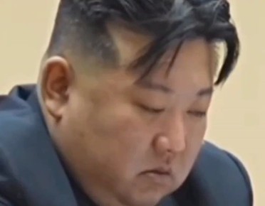 Все вокруг стреляют ракетами, но забыли позвать того самого чувака, который больше всех на свете любит ракеты