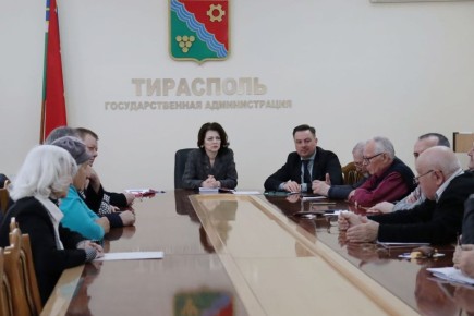 Глава столичной администрации Илона Тюряева и Председатель горсовета Андрей Волкович провели встречу с представителями общественных организаций Тирасполя