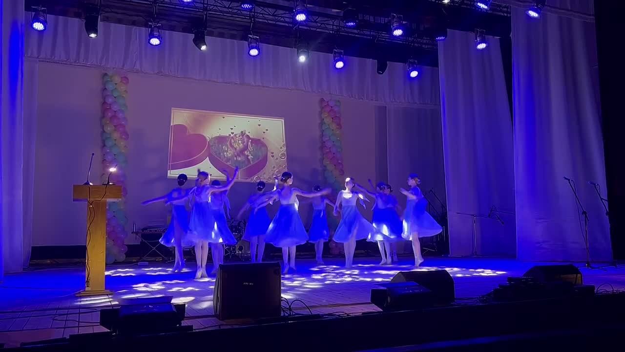 В преддверии Международного женского дня во Дворце культуры состоялся торжественный концерт