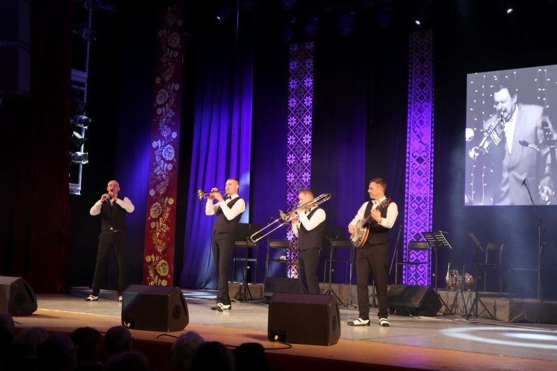 «ÝÂÎËÞÖÈß ÇÂÓÊλ: ÈÍÑÒÐÓÌÅÍÒÀËÜÍÛÉ ÊÀËÅÉÄÎÑÊÎÏ ÎÒ ÃÎÑÓÄÀÐÒÑÒÂÅÍÍÎÃÎ ÊÎËËÅÊÒÈÂÀ «ËÈÁÅÐÒÈ»