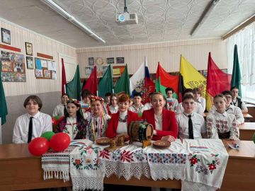 �������, 11 �����, � ������ ������� ��������� ���� ���������� � 15-� ����� ������ ������-������� �������� �� ��� �������: ������, ���������� � ��������