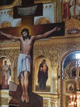 Богослужение у Распятия. В Александро-Невском храме в минувшее воскресенье была совершена Пассия – одна из самых трогательных служб Великого поста