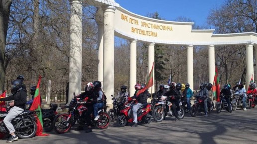 Мотопробег провели вчера в Каменке по случаю годовщины начала освобождения района от фашистских оккупантов