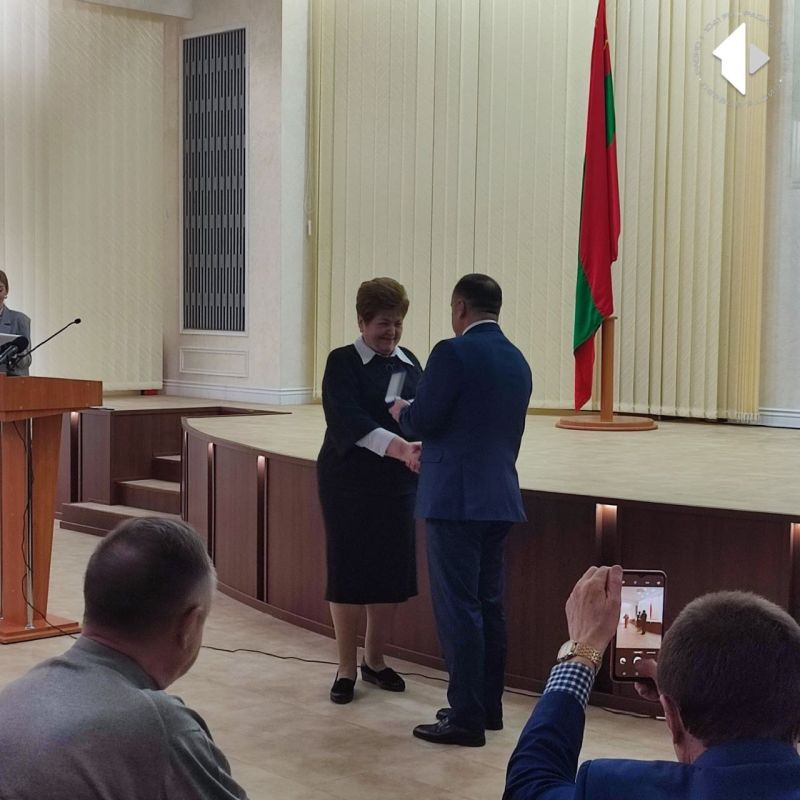 В Дворце Республики проходит торжественная церемония награждения сотрудников органов власти