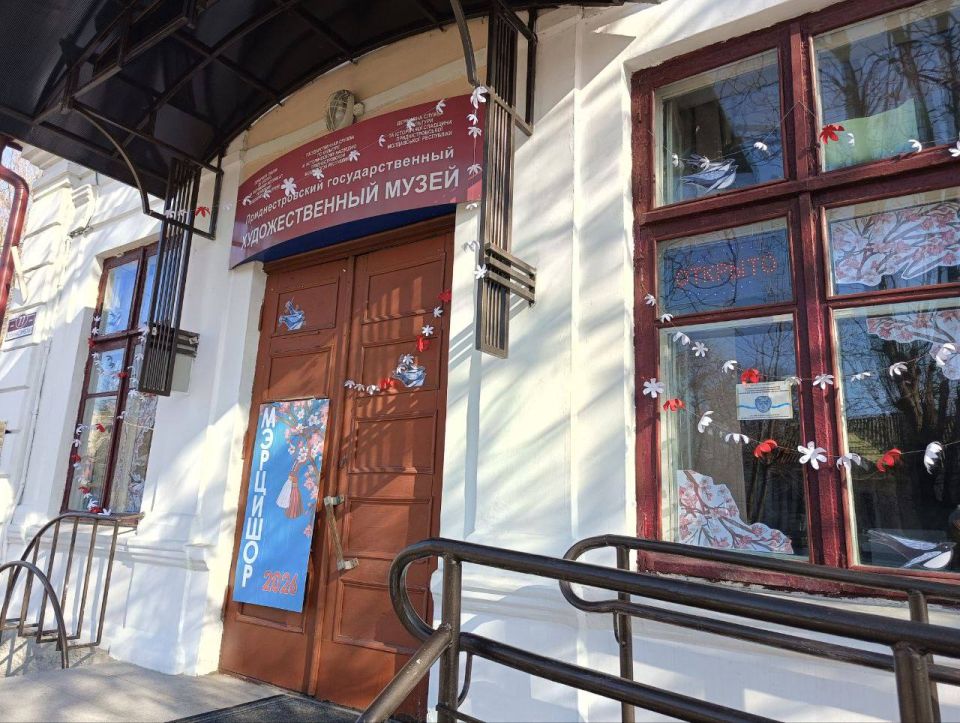 Завтра в Приднестровском государственном художественном музее откроется выставка «Мода и мастерство»