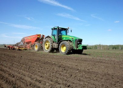Сельхозфирмы и КФХ сеют яровые культуры