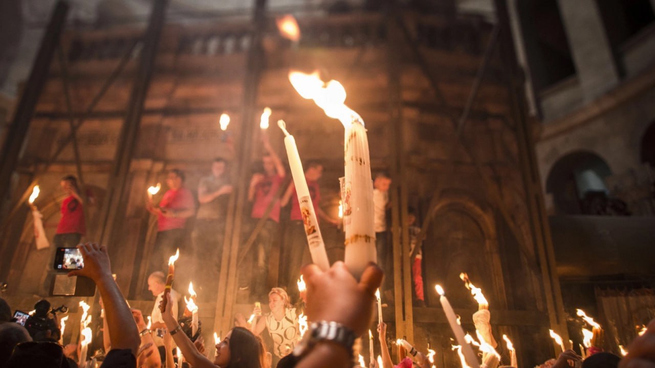 Церемония схождения Благодатного огня в Иерусалиме всё же состоится