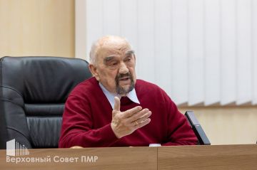 Председателем Совещательного собрания депутатов единогласно избран Игорь Смирнов, возглавлявший этот орган с 2016 года, с момента его образования