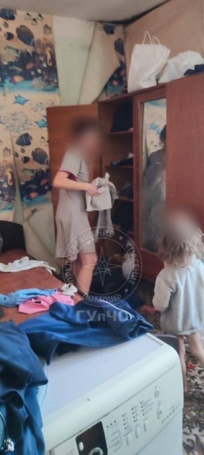 Дети играли на подоконнике пятого этажа – милиция и пожарные предотвратили трагедию