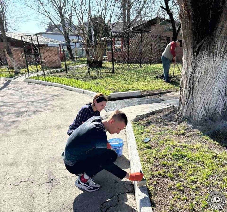 Тирасполь преображается. В последний учебный день третьей четверти школьники навели порядок на своих территориях