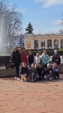 В парке Победа включили фонтан