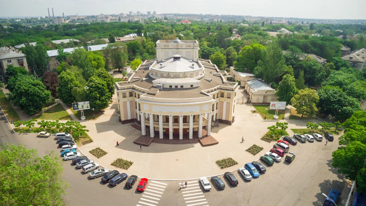27 марта отмечают Всемирный день театра – праздник, который объединяет не только актёров и режиссёров, но и всю индустрию сценического искусства