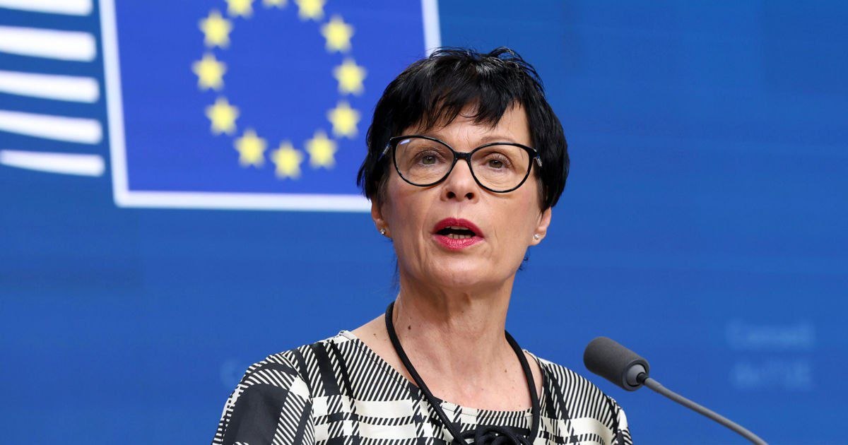 Сценарий ускоренного вступления Украины или Молдовы в ЕС пока неосуществим, заявила еврокомиссар по расширению Марта Кос в комментарии Euractiv