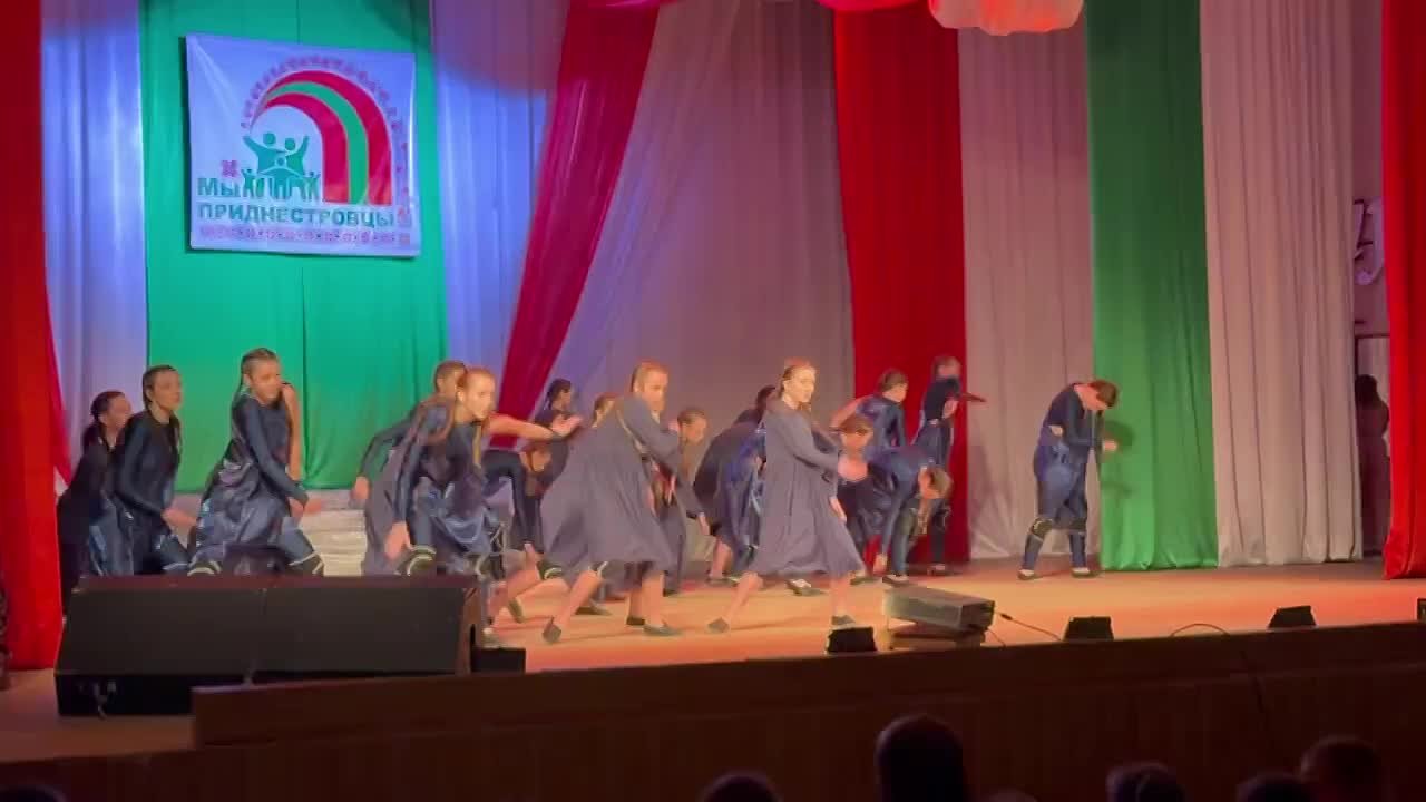 Фестиваль народного единства «Созвучие сердец Приднестровья», посвященный Году приднестровского народа, открыл коллектив «Аллегро» масштабным театрализованным шоу «Сила рода»: пронзительное открытие, символизирующее мощь...