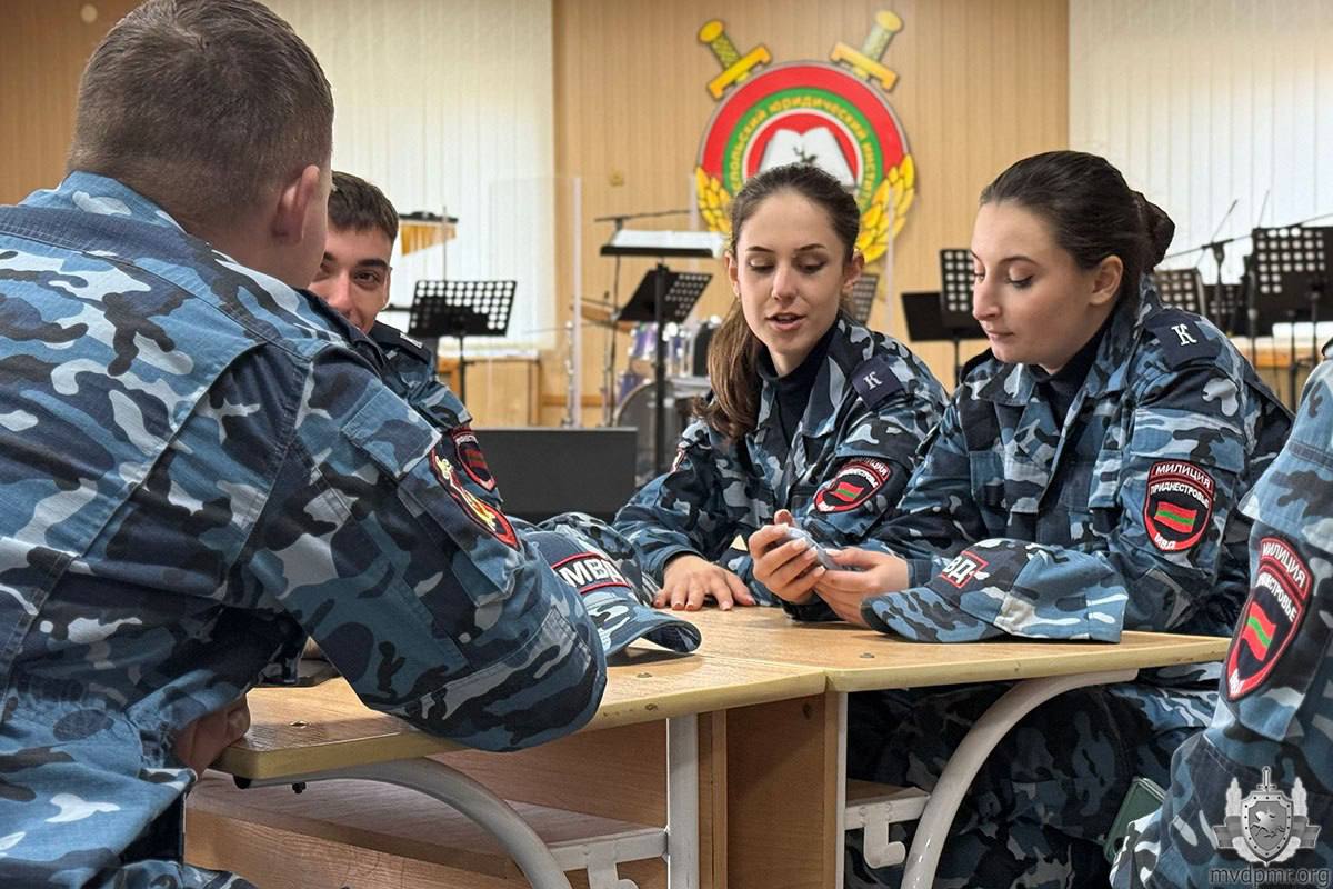 Битва интеллектов в ТЮИ. В Тираспольском юридическом институте МВД состоялась напряжённая интеллектуальная борьба