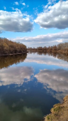 Весенний Днестр. Фото Виталия Калерина