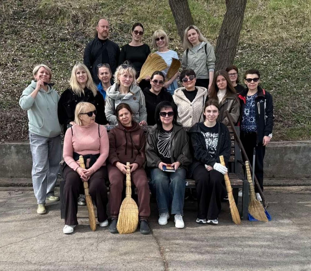 Спасибо бендерчанам, принявшим участие в субботнике! Благодаря вам наш город стал лучше, красивее и чище! Ваш труд бесценен!