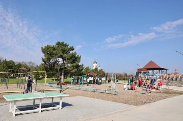 В Бендерской крепости в Александро-Невском парке проходит республиканский субботник