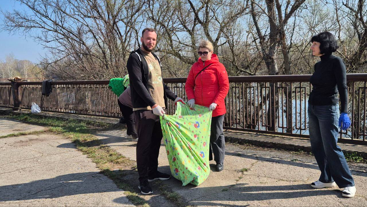 Субботник – вклад в красоту родного города!