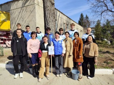 Команда «Волонтёров Победы» Рыбницкого политехнического техникума присоединилась к акции «Сад памяти»