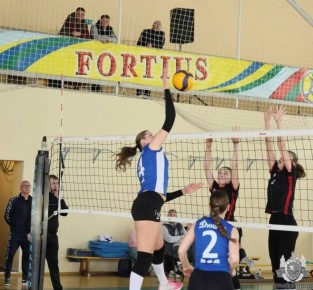 Центральная блокирующая ВК «Динамо-Глория» Ольга Бабий говорит, что в сезоне 2025/26 все основные конкуренты прибавили в мастерстве