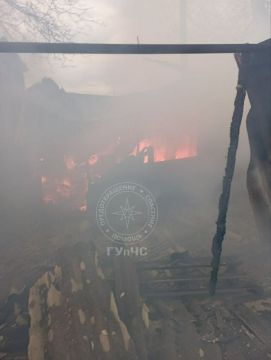 Чудом не взорвались три газовых баллона – пожар удалось вовремя остановить