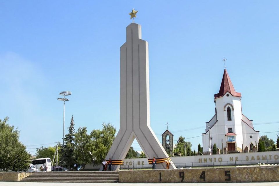 30 ����� 1944 ���� � ���� ������������ ������� �� �������-��������� �����������