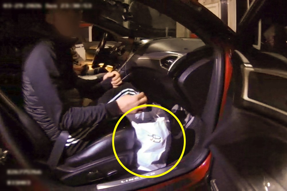 Три вида наркотических средств выявлены на ТПП «Бендеры (Кишинев)» в ходе проведения таможенного контроля транспортного средства (такси регистрации РМ)