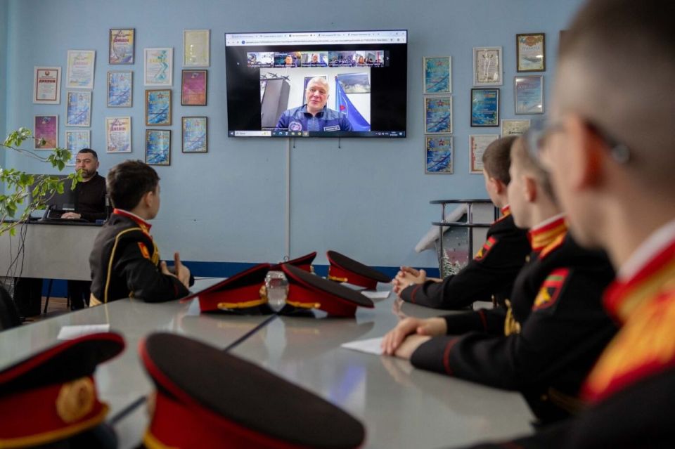 ��������� � ��������� ������-������� � ����������� �����������