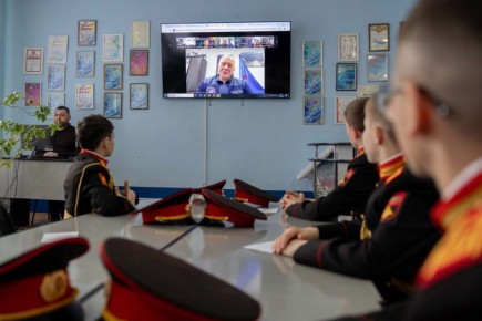 Суворовцы – участники онлайн-встречи с действующим космонавтом