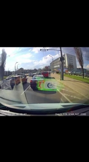 Ездить по кишиневским дорогам становится опасно — у водителей сдают нервы