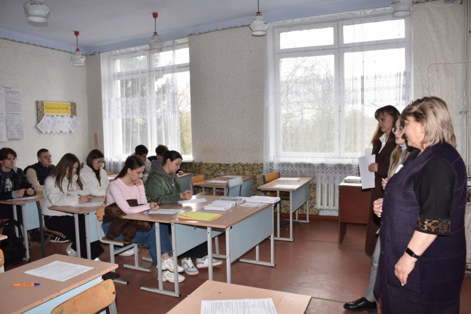 Сегодня в Каменском политехническом техникуме им. И.С. Солтыса состоялась «Ярмарка учебных мест», объединившая будущих абитуриентов и представителей образовательных учреждений республики