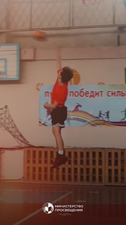 В Тирасполе проходят соревнования по волейболу - республиканская спартакиада среди школьников