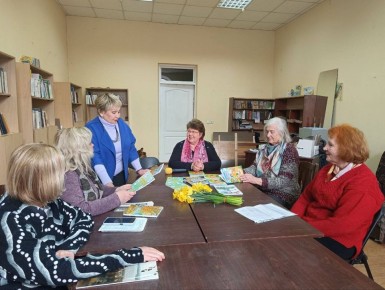 В Центре православной культуры состоялось заседание литературного объединения «Горизонт», где прошла презентация трёх новых детских сборников