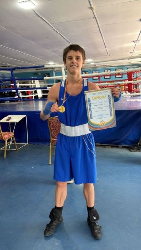 Медали открытого чемпионата Кишинёва завоевали боксёры из Тирасполя Егор Чертыковцев и Никита Слепой