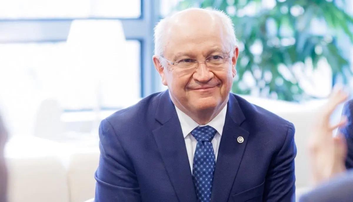 Премьер Молдовы Александр Мунтяну в интервью румынским СМИ заявил, что тема возможного объединения с Румынией становится всё актуальнее, а граждане всё чаще воспринимают её как реальную перспективу