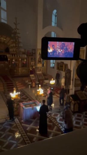 В столичном Крестовоздвиженском храме началось пасхальное богослужение