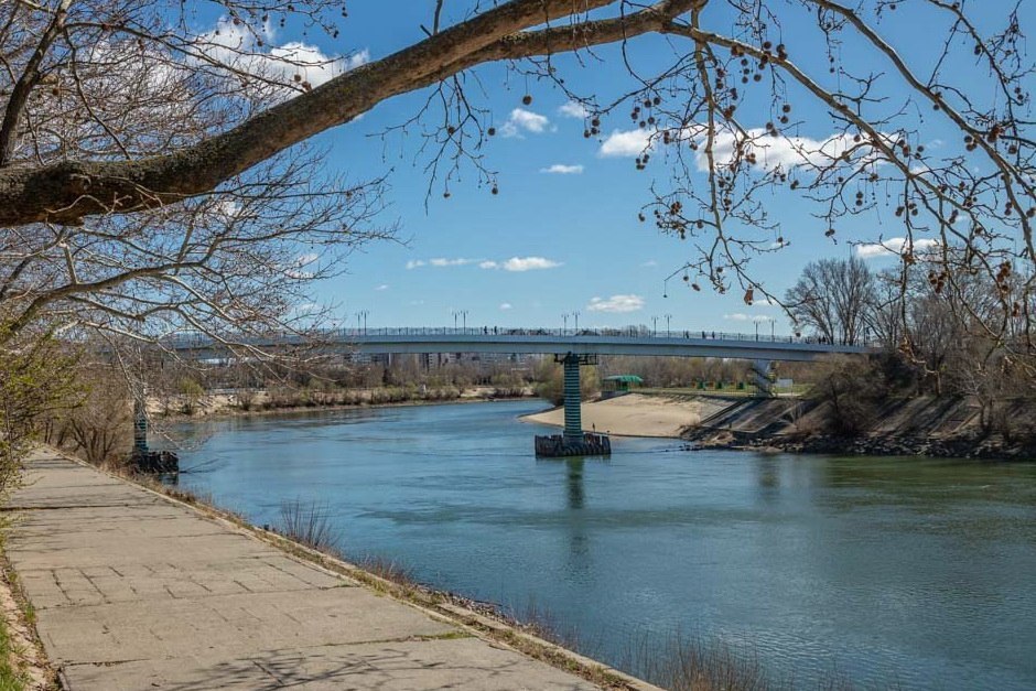 Уровень воды в реке Днестр остаётся очень низким