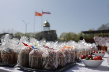 Пасхальный молебен для военнослужащих и учащихся