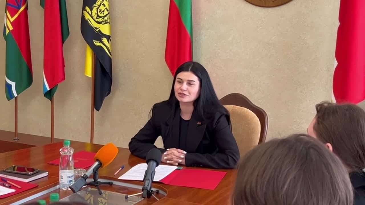 О профессиональном пути: от школьной скамьи до должности Председателя Верховного Совета ПМР, достижениях и трудностях, о том, почему вернулась в Приднестровье из Москвы, а еще о личном «рецепте» успеха в профессии